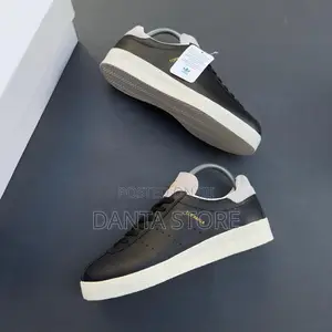 Adidas Topanga Casual Sneakers