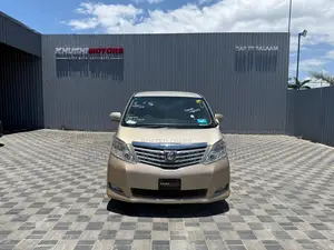 Toyota Alphard 2010 Gold