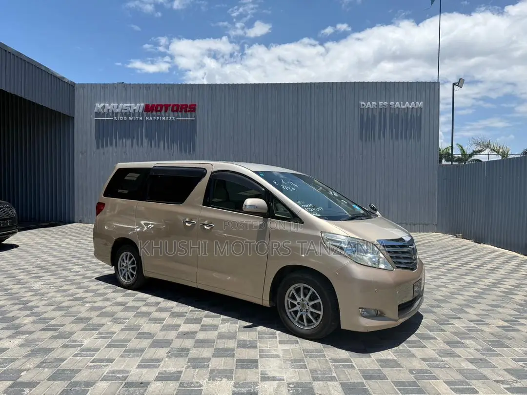 Toyota Alphard 2010 Gold