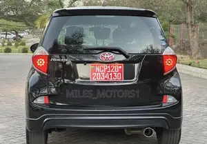 Toyota Ractis 2010 Black