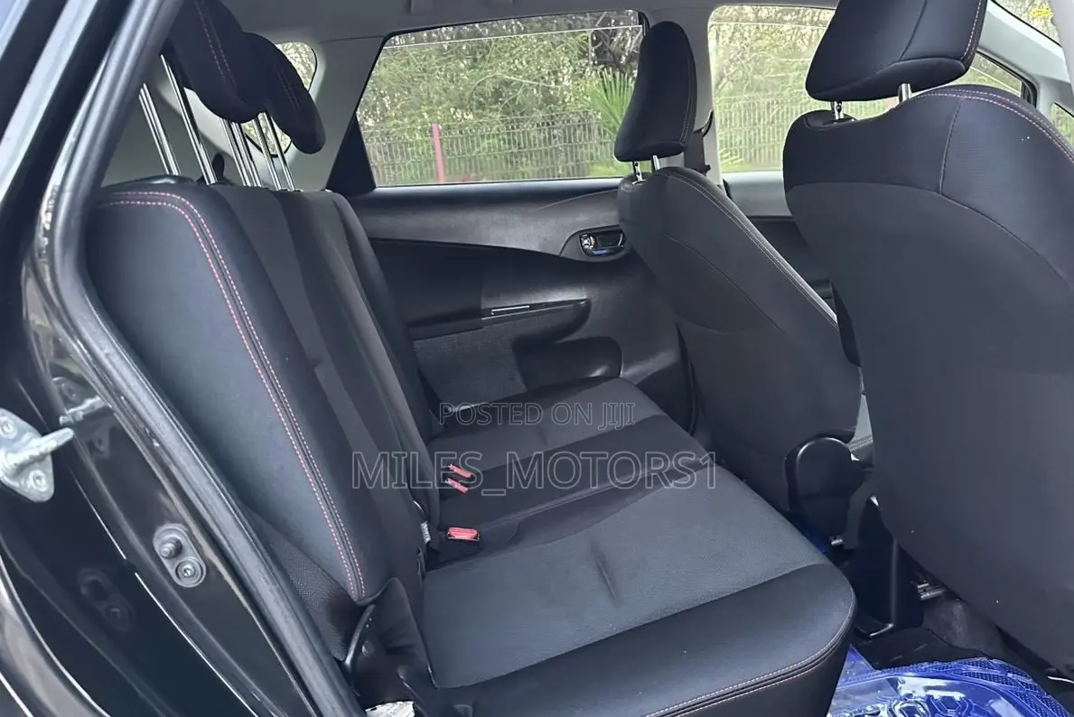 Toyota Ractis 2010 Black