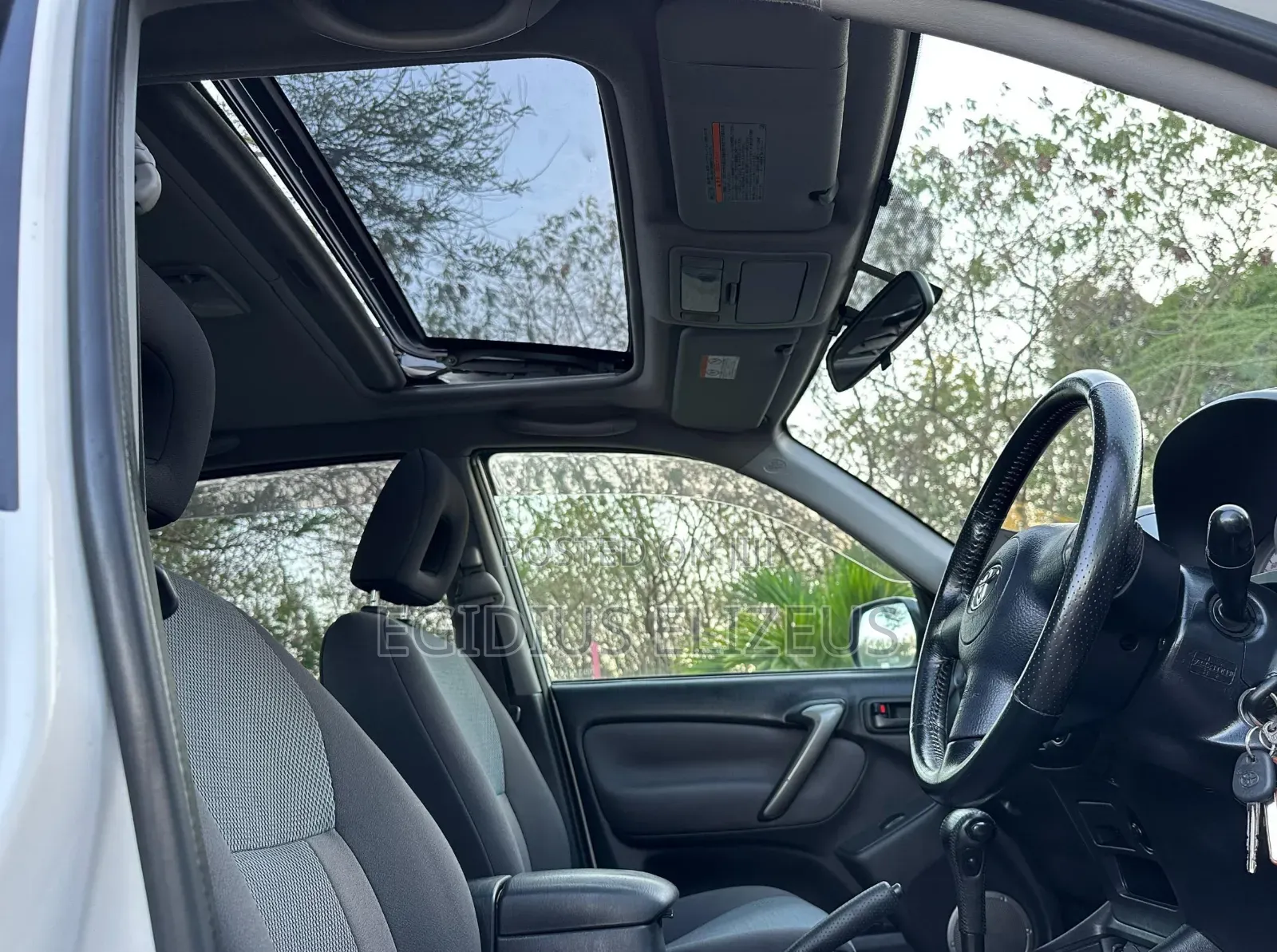 Toyota RAV4 2005 White