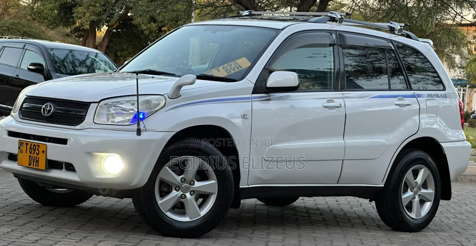 Toyota RAV4 2005 White