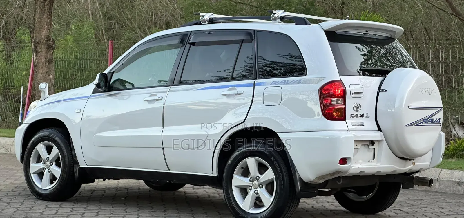 Toyota RAV4 2005 White