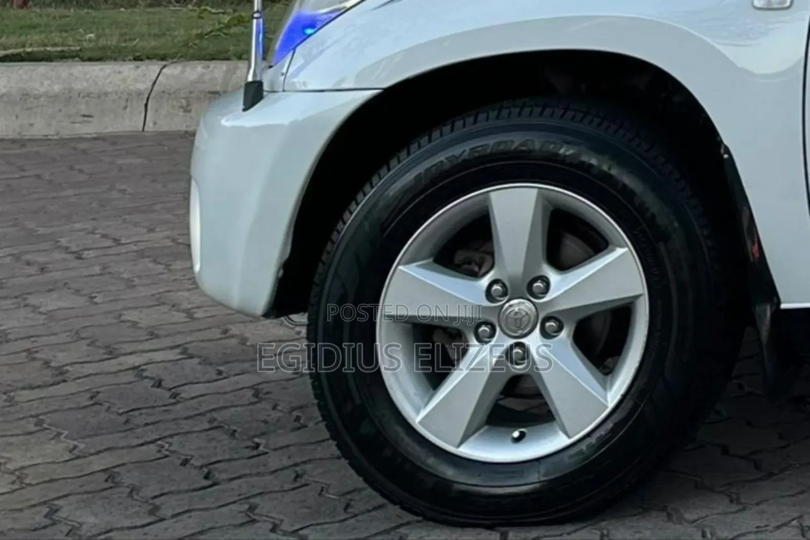Toyota RAV4 2005 White
