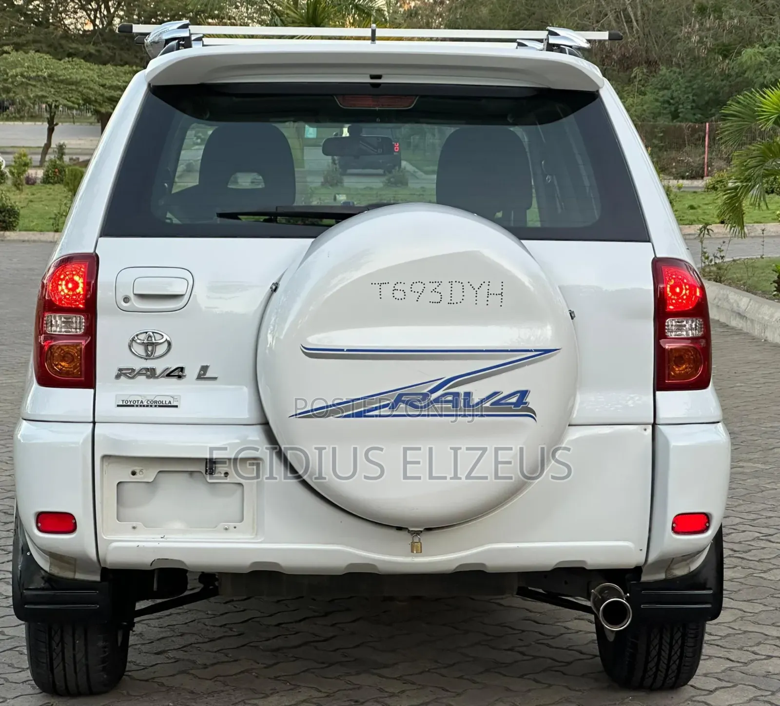 Toyota RAV4 2005 White