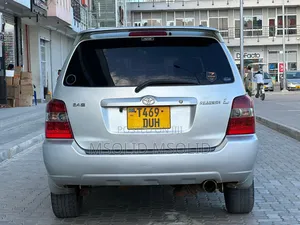 Toyota Kluger 2005 Silver
