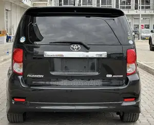 Toyota Corolla Rumion 2008 Black
