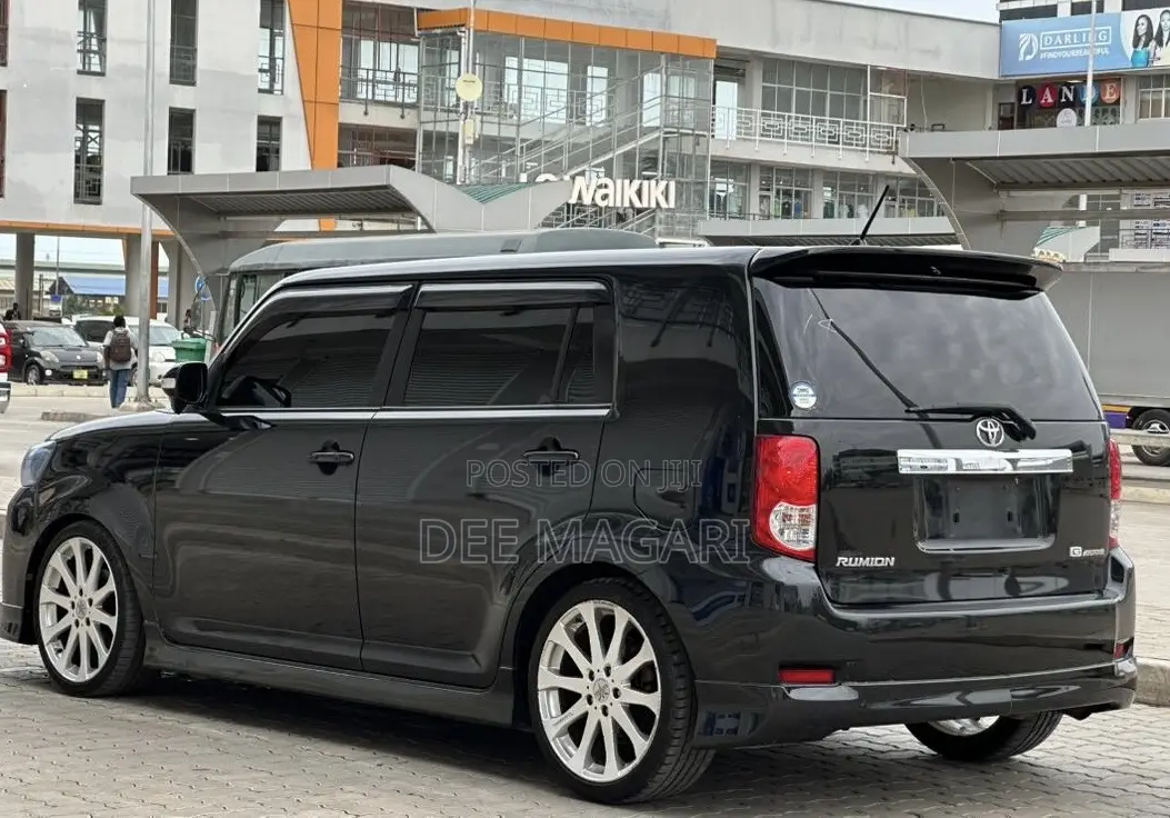 Toyota Corolla Rumion 2008 Black