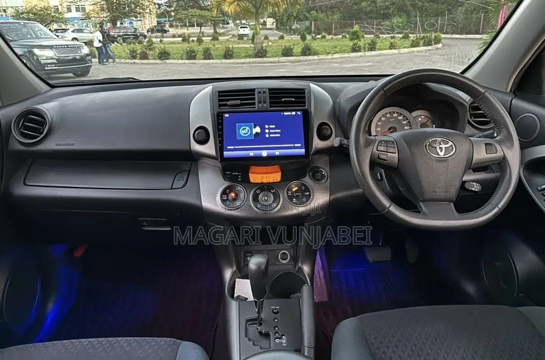 Toyota Vanguard 2012 Black