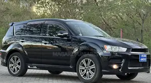 Mitsubishi Outlander 2012 Black