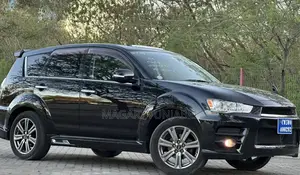 Mitsubishi Outlander 2012 Black
