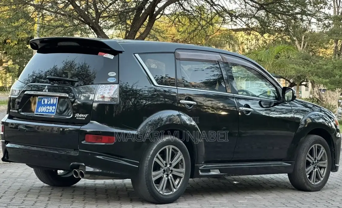 Mitsubishi Outlander 2012 Black