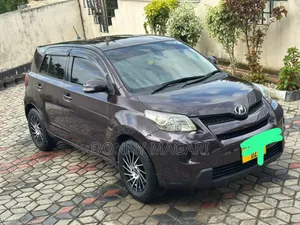 Toyota IST 2010 Maroon