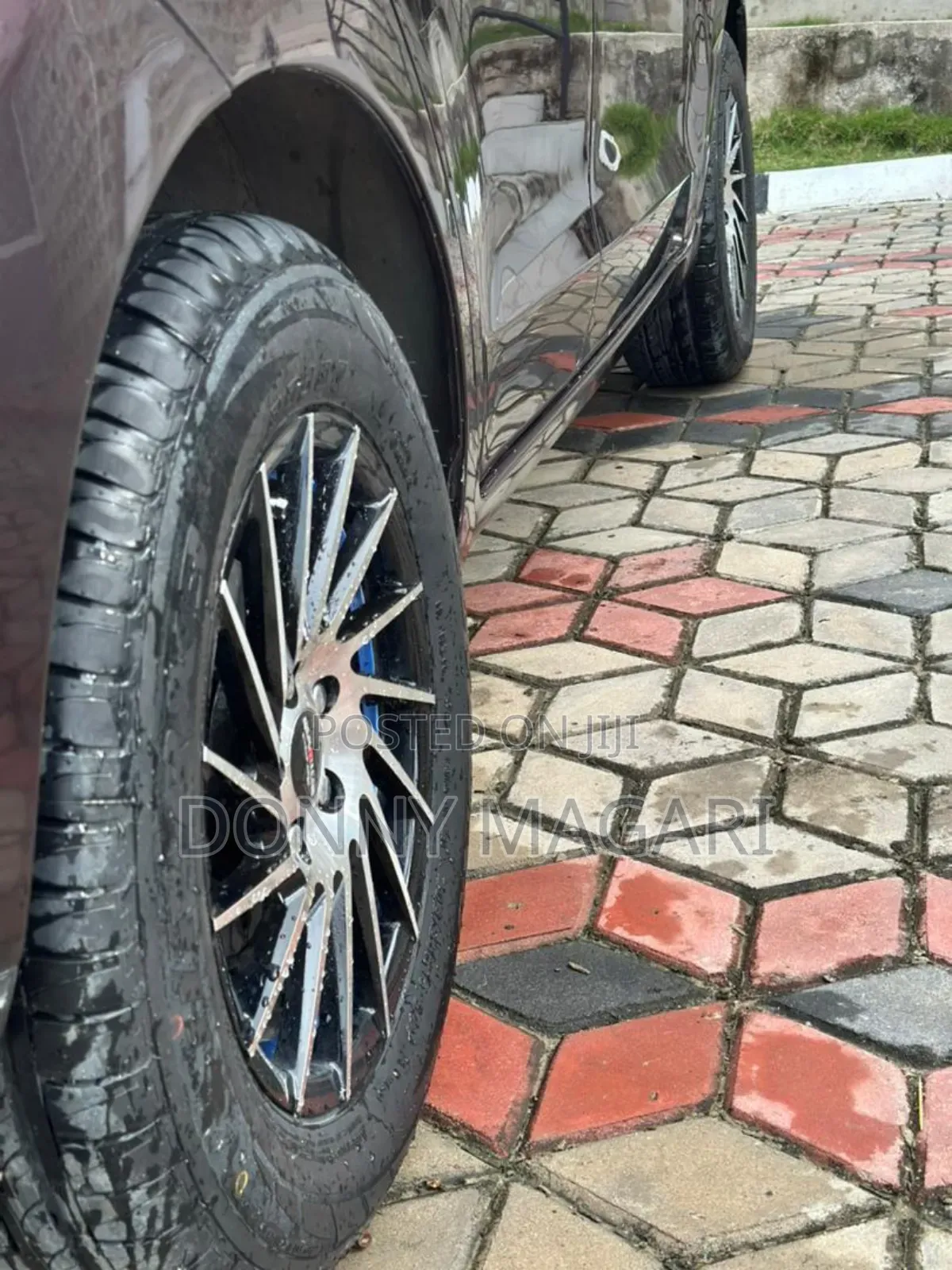 Toyota IST 2010 Maroon