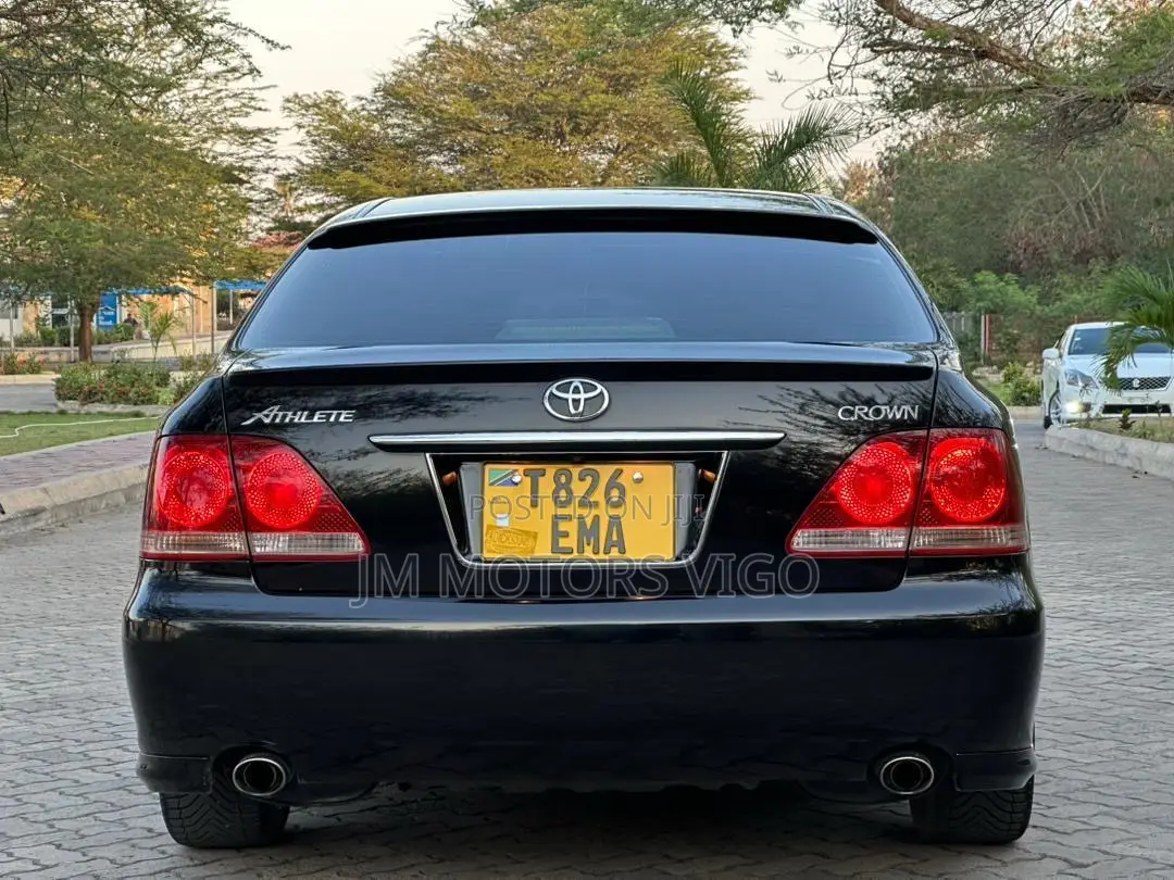 Toyota Crown 2006 Black