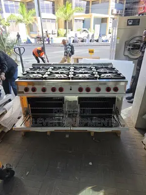 8 Burners Commercial Gas Range Cooker With Gas Oven