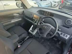 Toyota Corolla Rumion 2010 Maroon