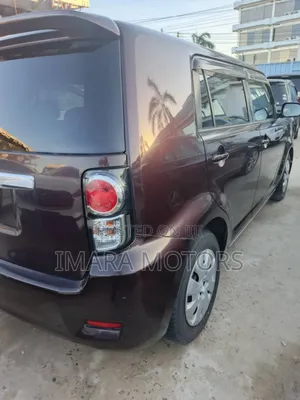 Toyota Corolla Rumion 2010 Maroon