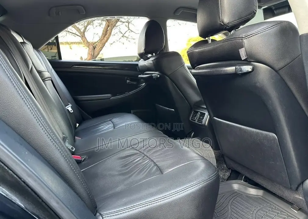 Toyota Crown 2006 Black