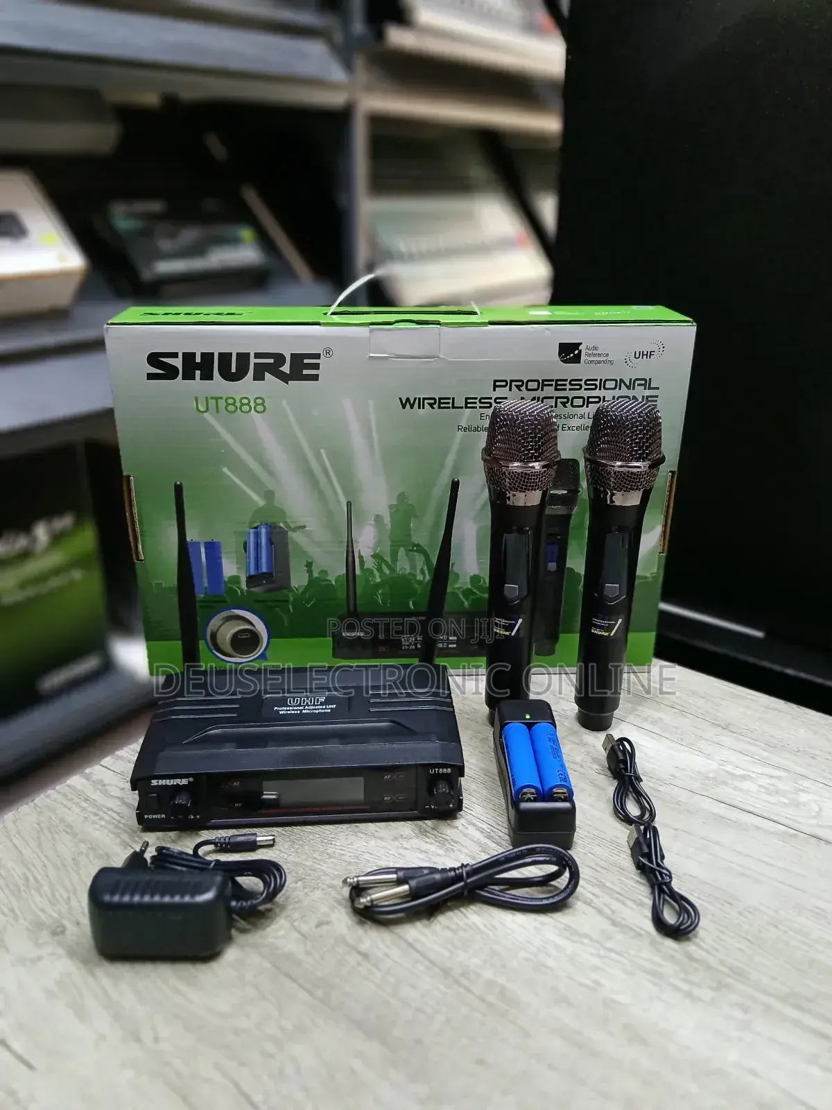 Shure Ut 888 Wireless Microphone "2"