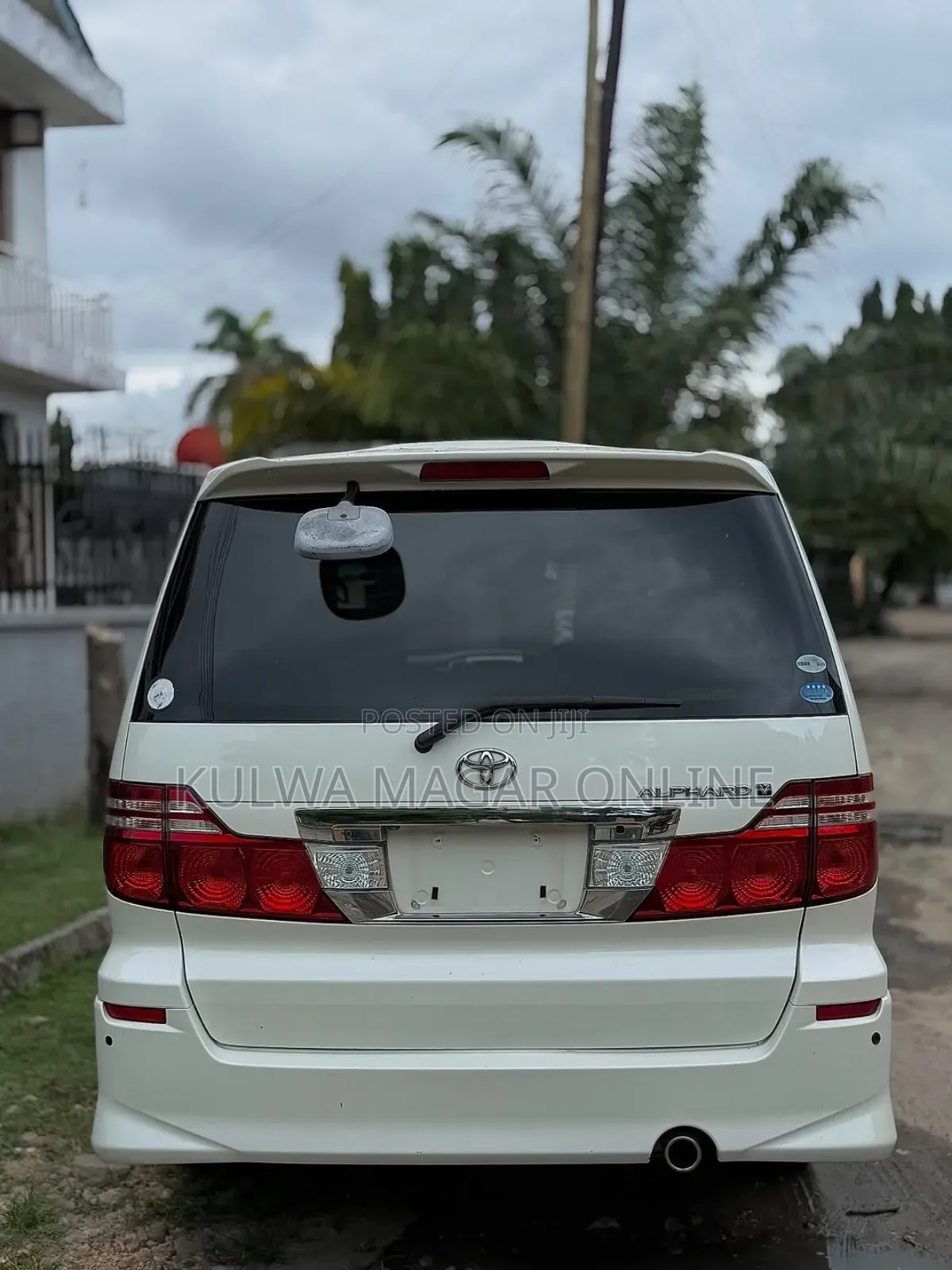 Toyota Alphard 2006 White