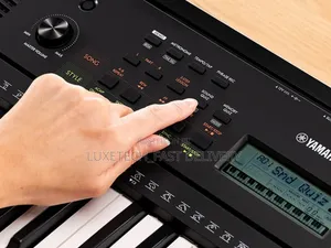 Yamaha PSR-E283 61-Key Portable Keyboard
