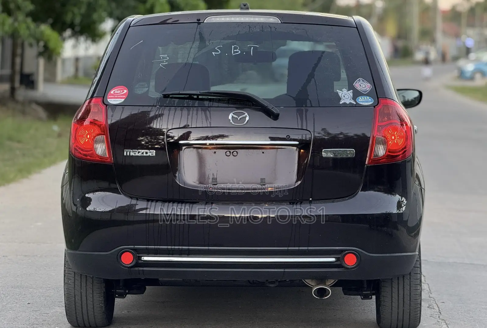 Mazda Verisa 2009 Burgundy