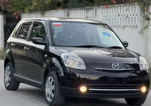 Mazda Verisa 2009 Burgundy