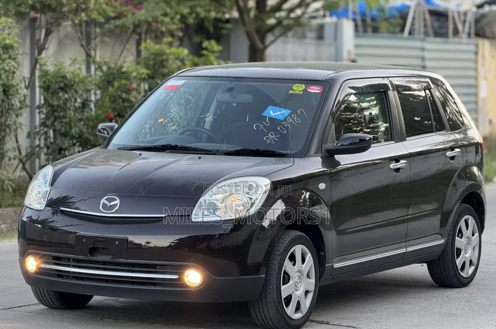 Mazda Verisa 2009 Burgundy