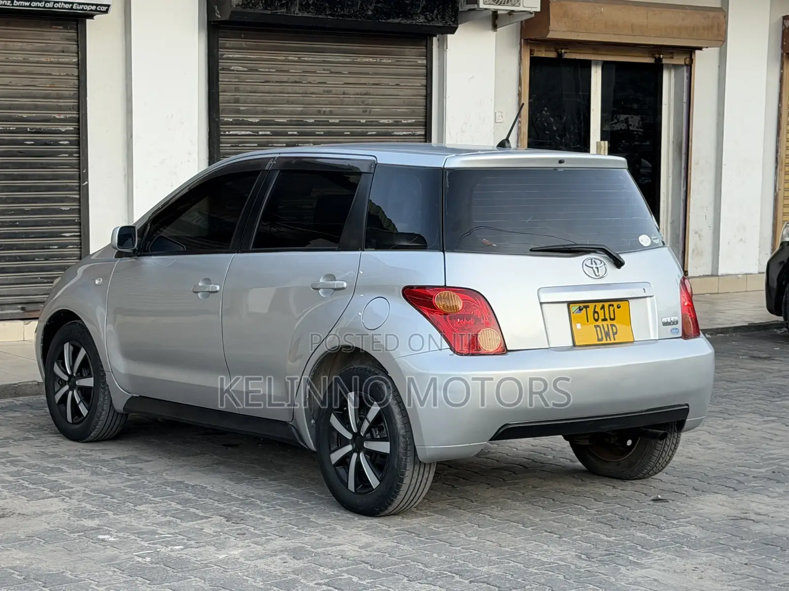 Toyota IST 2004 Silver