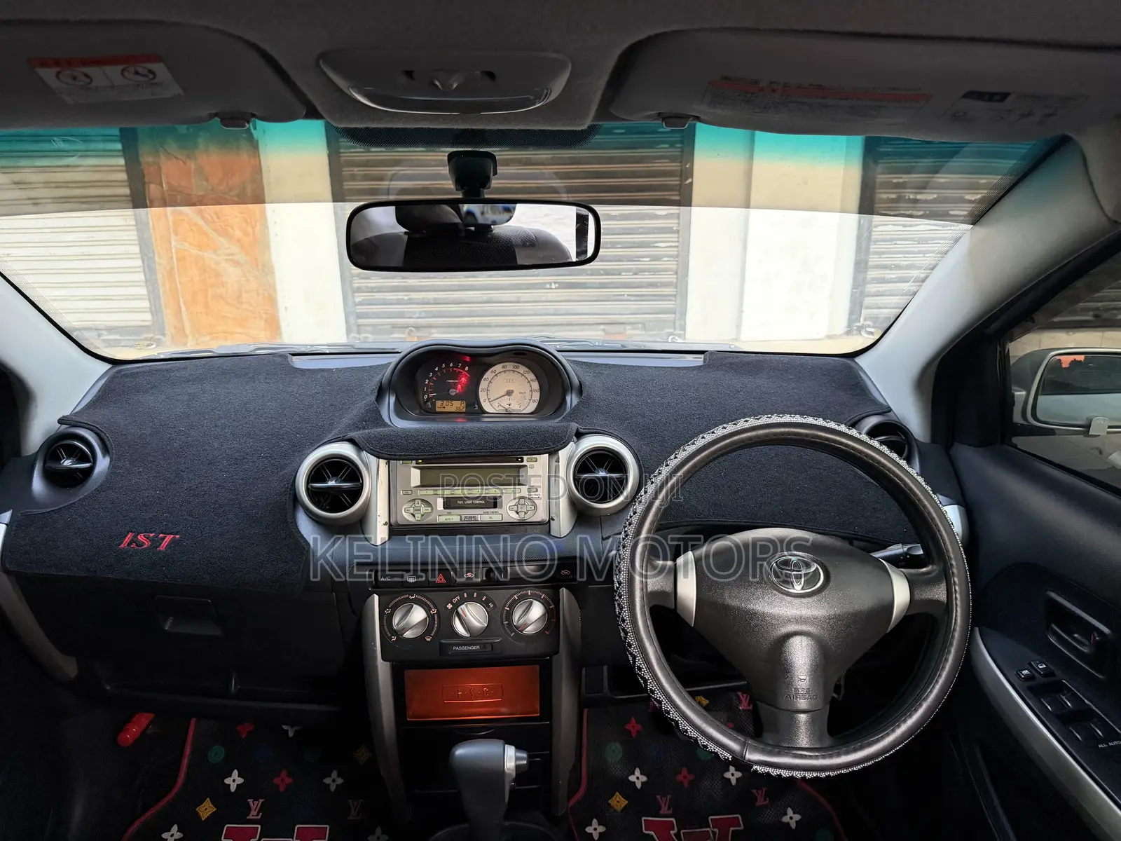 Toyota IST 2004 Silver