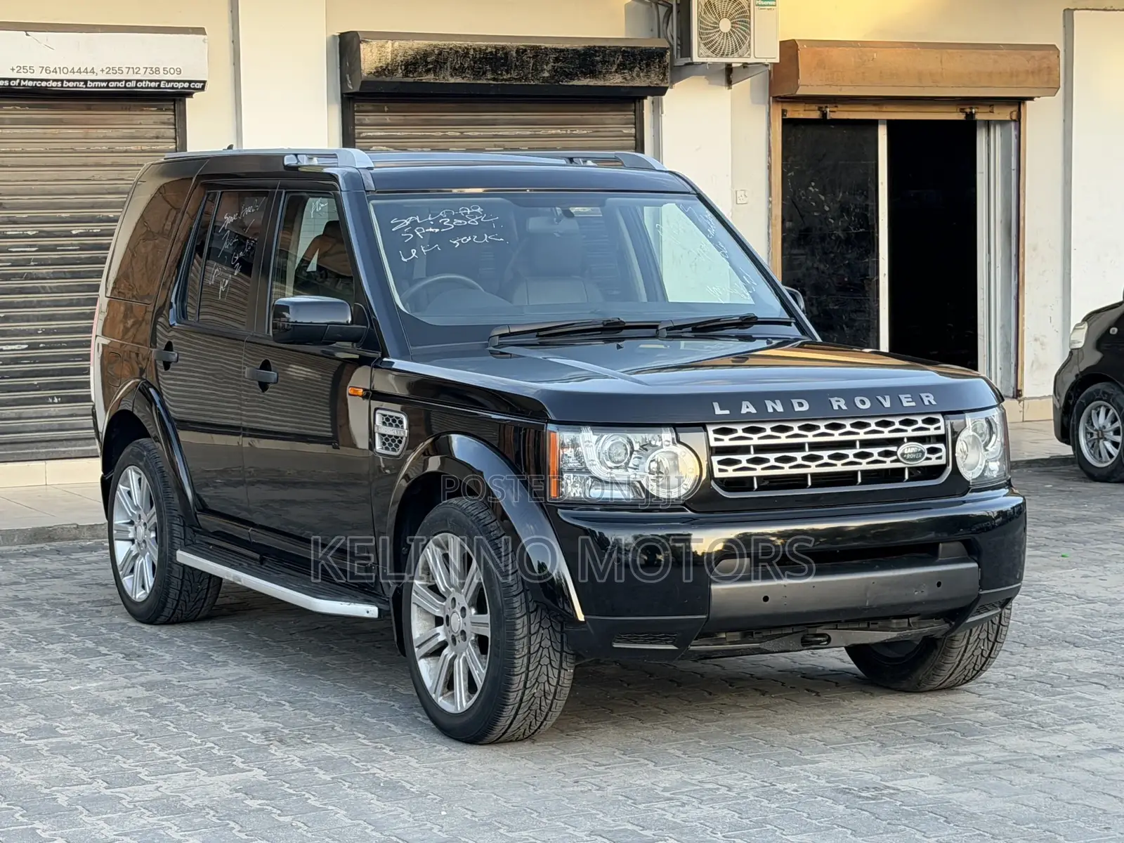 Land Rover Discovery 2009 Black