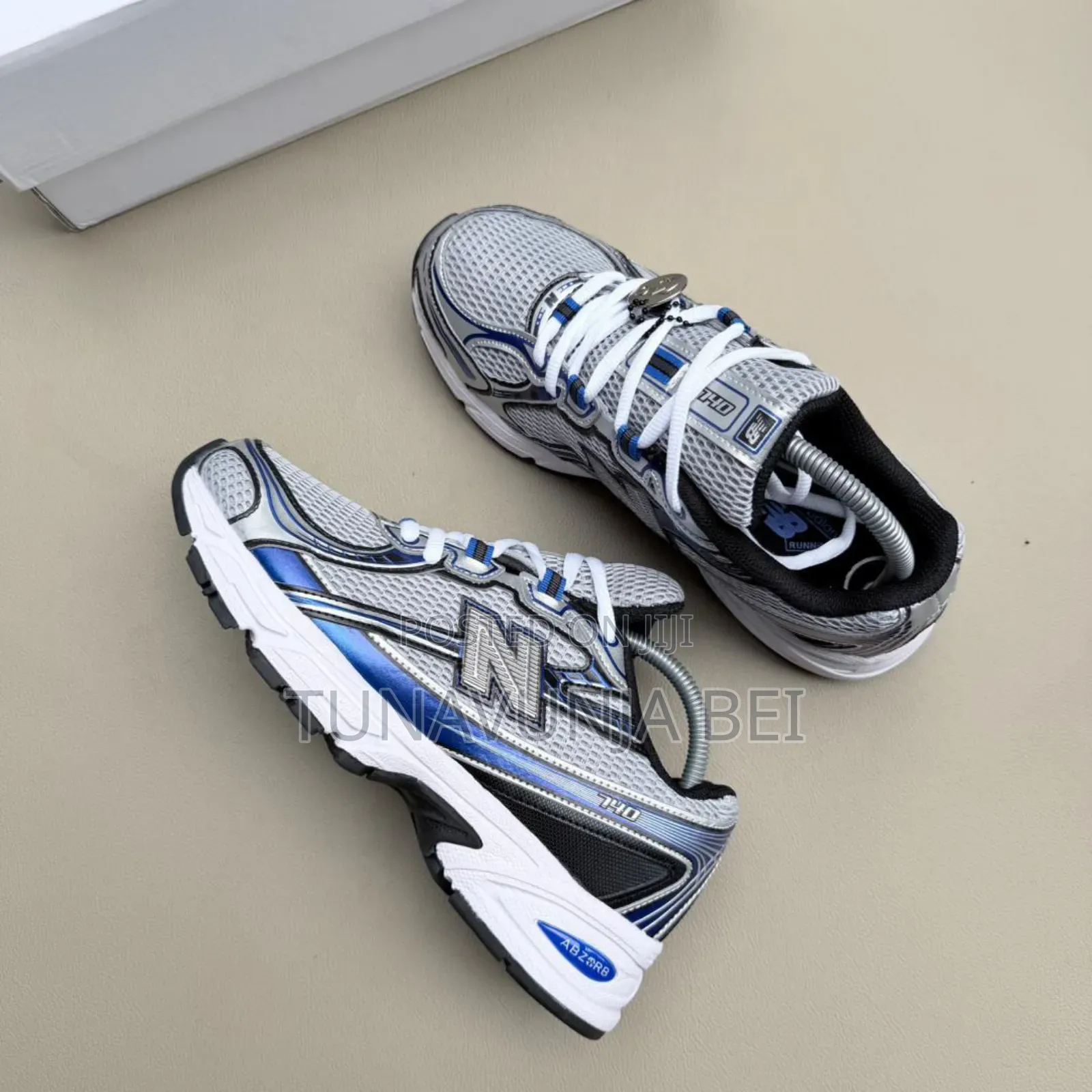 Nb 740 Sneakers 