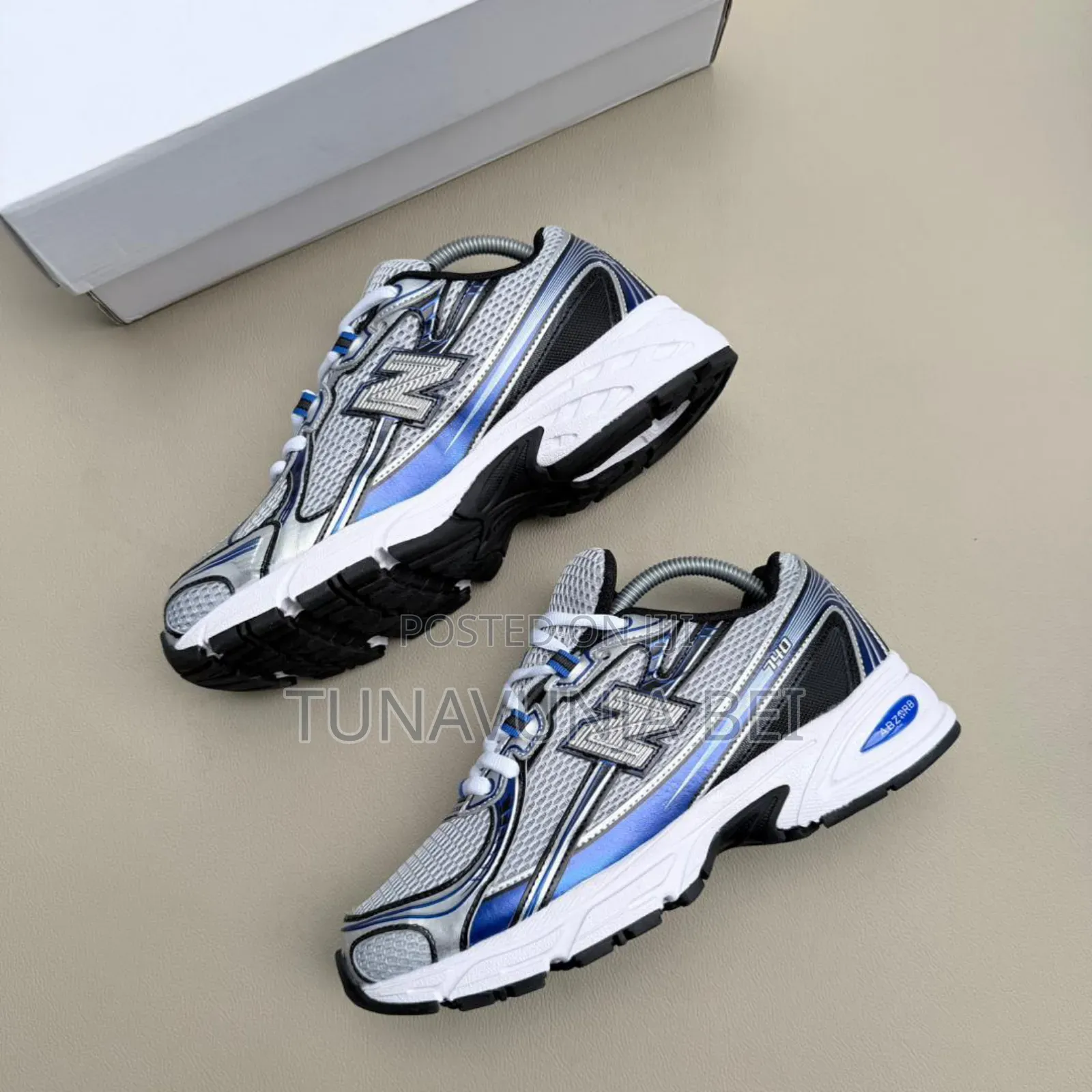 Nb 740 Sneakers 