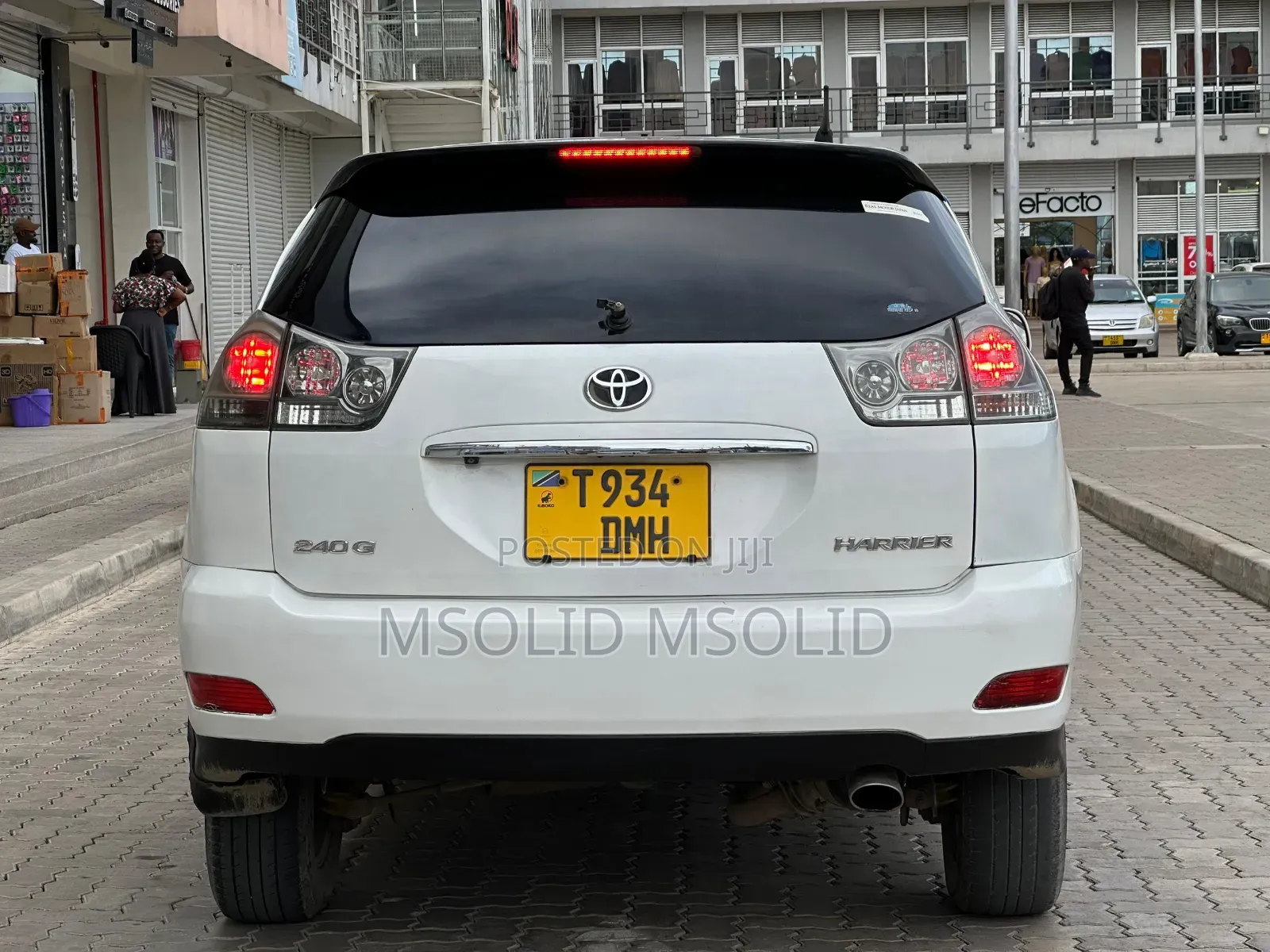 Toyota Harrier 2006 White
