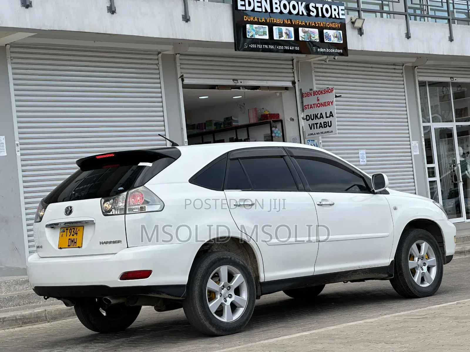 Toyota Harrier 2006 White