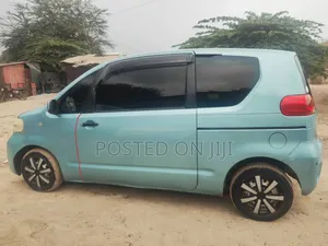 Toyota Porte 2005 Blue