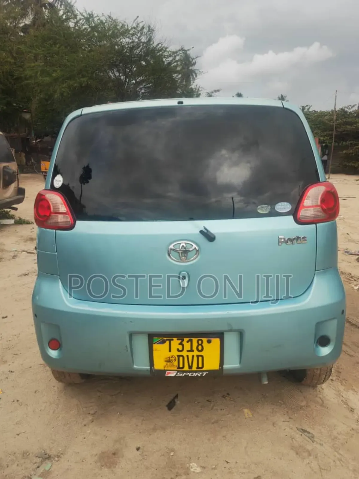 Toyota Porte 2005 Blue