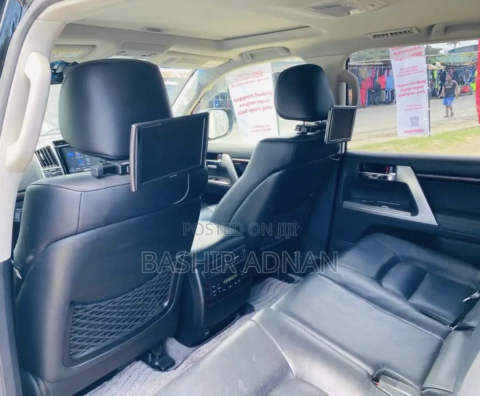 Toyota Land Cruiser 4.6 V8 AX 2014 Black