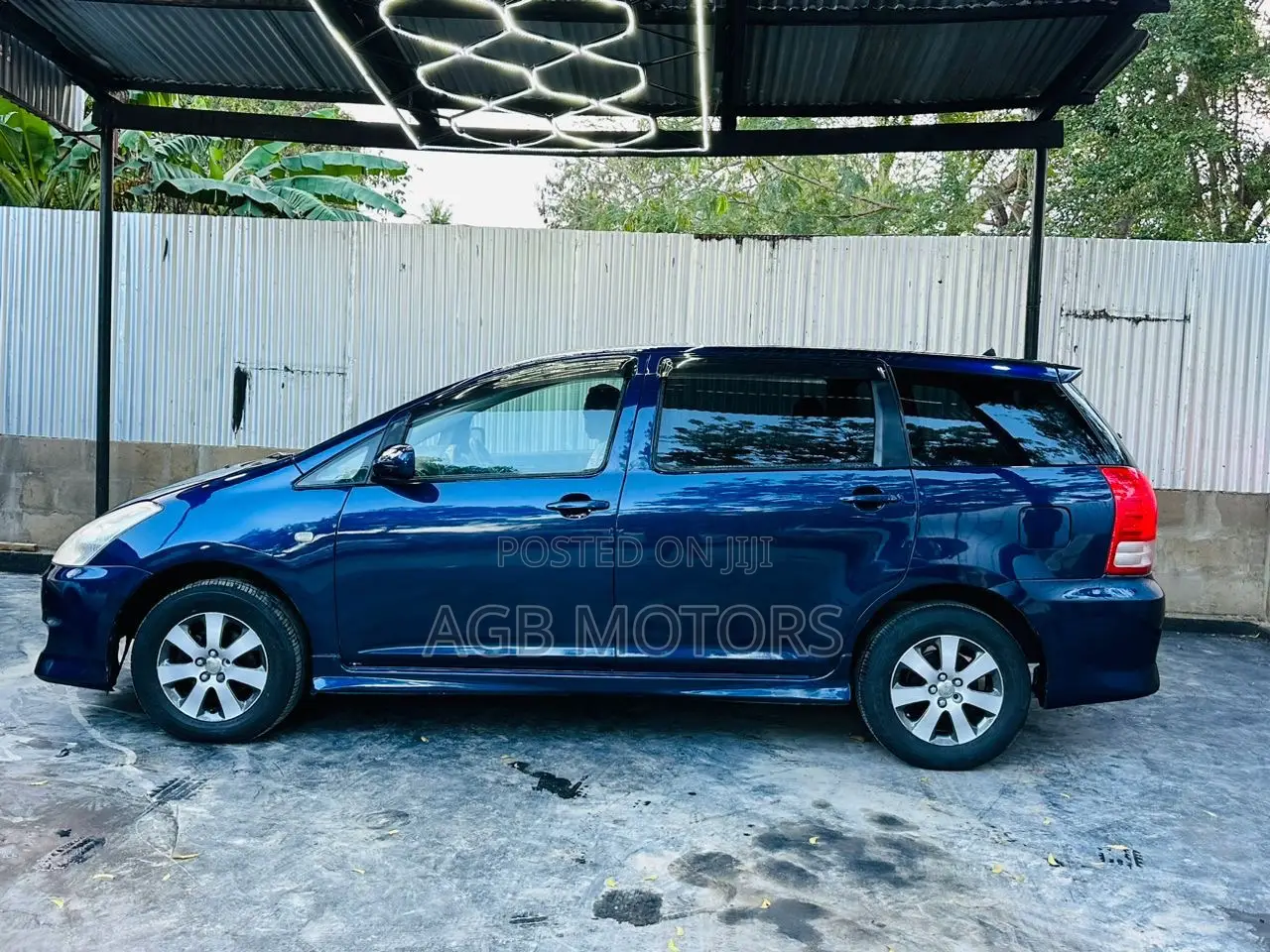 Toyota Wish 2005 Blue
