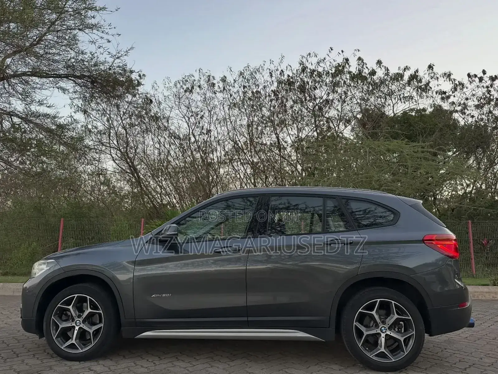 BMW X1 xDrive28i AWD 2016 Gray