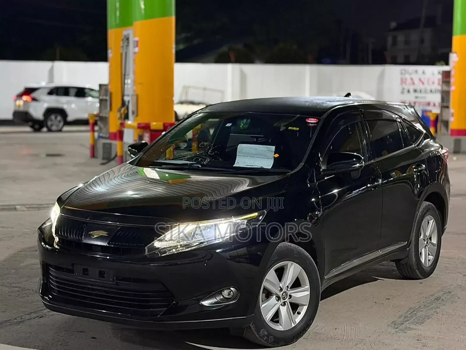 Toyota Harrier 2.0 4WD 2015 Black