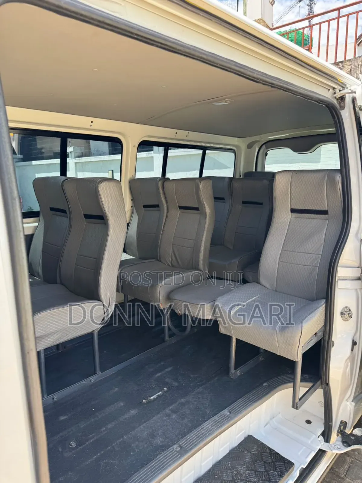 Toyota Quantum 2010 White