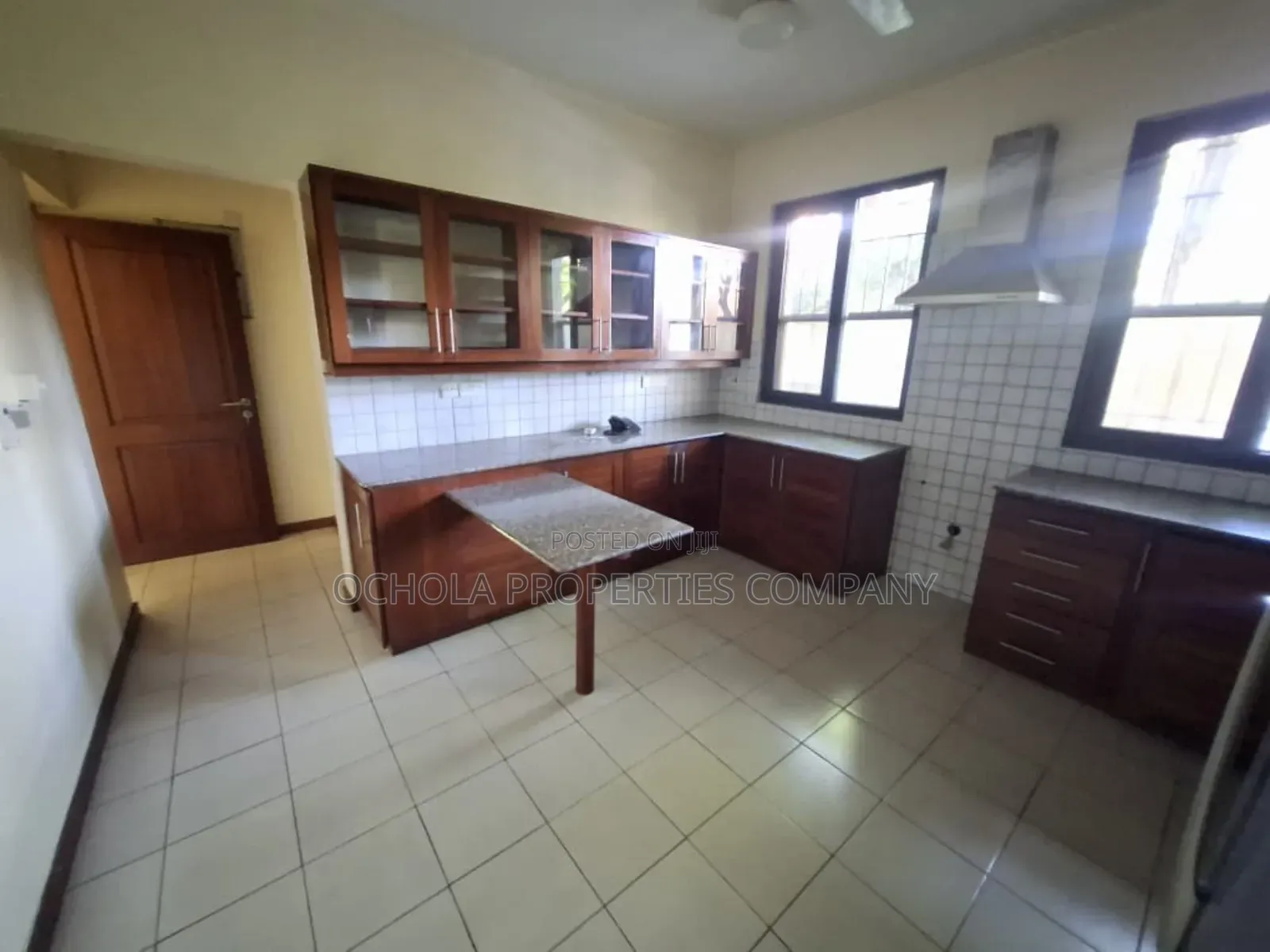 4bdrm Villa in Oyster Bay for rent