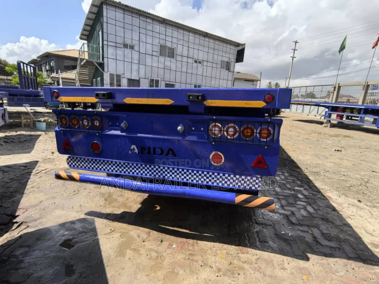 Flatbed Trailer With Spring