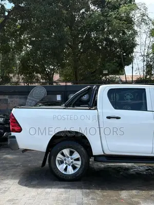 Toyota Hilux 2017 White