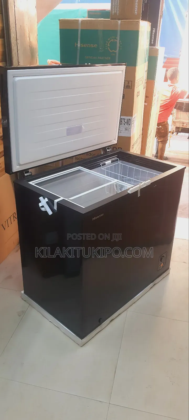 Hisense Black Chest Freezer 200l