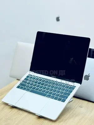 Laptop Apple MacBook Pro 2017 16GB Intel Core I7 SSD 1T