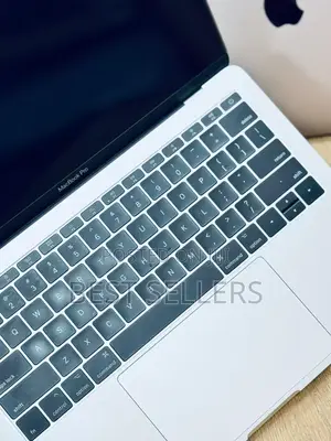Laptop Apple MacBook Pro 2017 16GB Intel Core I7 SSD 1T